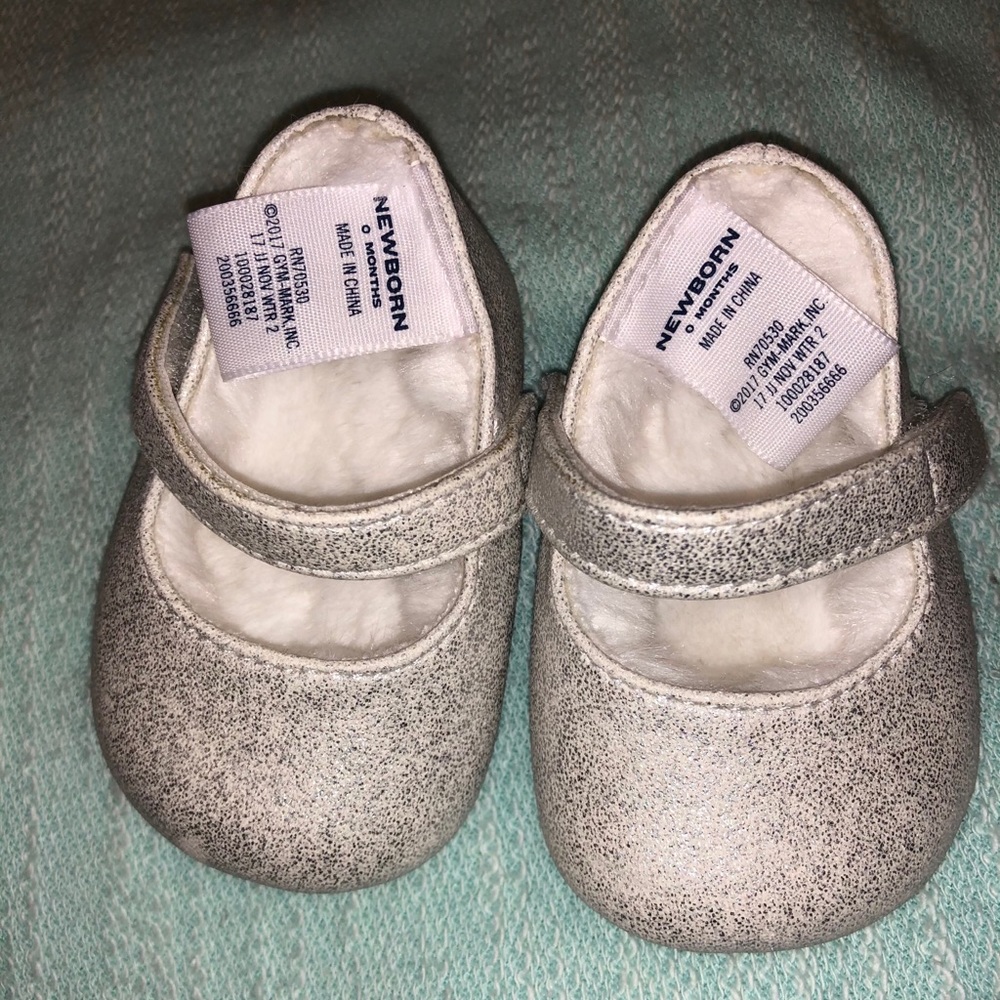 Newborn Shoes - Picture 3 of 4